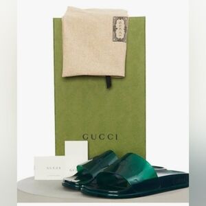 New In Box Gucci Slides Mens size 10 (full inclusion)